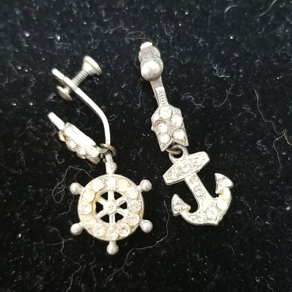 💎VINTAGE RHINESTONE DROP EARRINGS - Picture 1 of 5